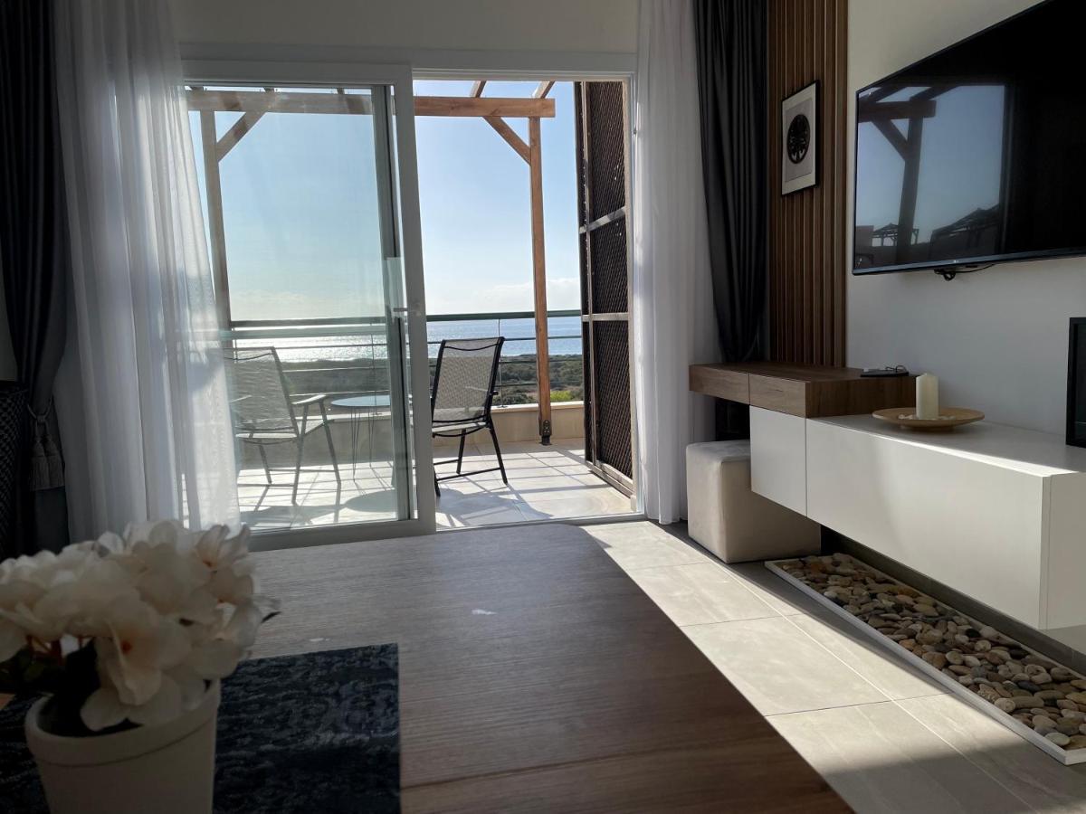 Seaside Modern Holiday Home For Family Vokolidha Экстерьер фото